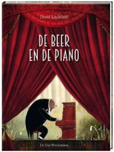 de beer en de piano