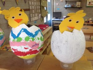 pasen ei papier maché