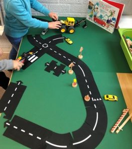 thema verkeer vervoer kleuters spel