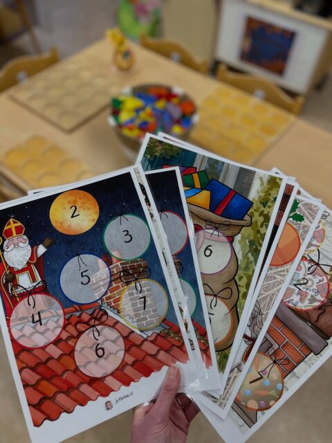 Jaaa, de Figurovorm kaarten Sinterklaas liggen klaar voor gebruik! 🤩

🔗 Gratis te downloaden op m’n site 😃
🌸 Daar vind je ook een bundel met kaarten voor het hele schooljaar: Figurovorm seizoenen

#kleuters #juf #meester #groep12 #onderwijs